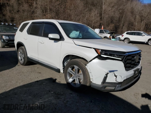 2024 Honda Pilot EX-L 7 Passenger with VIN 5FNYG1H52RB049090, listed as a Copart auction lot 41562695 with 9,939 mi miles and Salvage Title. Bid and sale history available at carsss.com. Image 4.