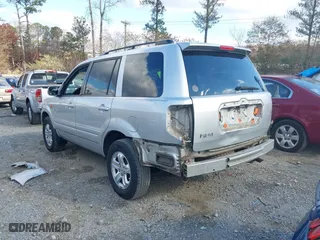 2008 Honda Pilot VP with VIN 5FNYF28278B020066, listed as a IAAI auction lot 40987012 with 210,188 mi miles. Bid and sale history available at carsss.com. Image 3.