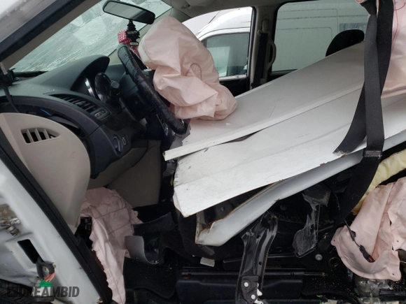 2014 Dodge Grand Caravan SE with VIN 2C4RDGBG0ER473442, listed as a Copart auction lot 49376295 with 106,092 mi miles and Salvage Title. Bid and sale history available at carsss.com. Image 7.