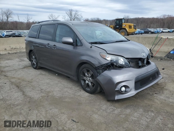 2012 Toyota Sienna SE z VIN 5TDXK3DC2CS199701, wystawiony jako Copart lot #50316225 z przebiegiem 212 383 mil mil oraz Szkoda całkowita • Salvage title. Historia ofert i sprzedaży dostępna na DreamBid. Obrazek 4.