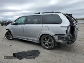 2016 Toyota Sienna SE with VIN 5TDXK3DC0GS725247, listed as a Copart auction lot 48266475 with 100,122 mi miles and Salvage title. Bid and sale history available at DreamBid. Image 2.