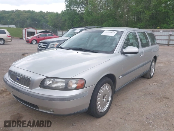 2001 Volvo V70 with VIN YV1SW58D512096722, listed as a IAAI auction lot 42080844 with 218,965 mi miles and . Bid and sale history available at DreamBid. Image 2.