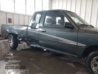 1992 Toyota Pickup DLX with VIN JT4RN93P8N5066778, listed as a IAAI auction lot 42508499 with 199,705 mi miles and . Bid and sale history available at DreamBid. Image 13.