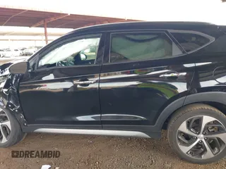 2017 Hyundai Tucson Value z VIN KM8J33A22HU316495, wystawiony jako IAAI lot #41896507 z przebiegiem 82 517 mil mil oraz . Historia ofert i sprzedaży dostępna na DreamBid. Obrazek 14.