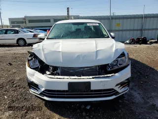 2018 Volkswagen Passat S z VIN 1VWAA7A32JC003739, wystawiony jako Copart lot #54166125 z przebiegiem 74 957 mil mil oraz Szkoda całkowita • Salvage title. Historia ofert i sprzedaży dostępna na DreamBid. Obrazek 5.