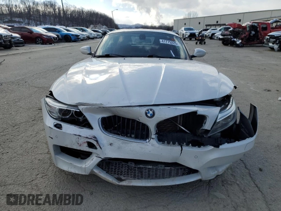 2016 BMW Z4 sDrive28i with VIN WBALL5C59G5A21158, listed as a Copart auction lot 41775225 with 132,603 mi miles and Salvage Title. Bid and sale history available at carsss.com. Image 5.