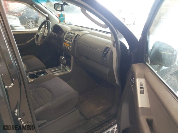 2006 Nissan Pathfinder SE with VIN 5N1AR18U96C609985, listed as a IAAI auction lot 41616319 with 148,456 mi miles. Bid and sale history available at carsss.com. Image 5.