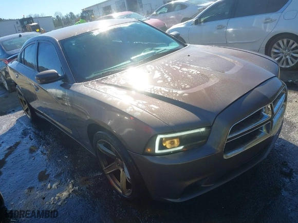 2013 Dodge Charger SE with VIN 2C3CDXBG2DH609438, listed as a IAAI auction lot 41649615 with 236,024 mi miles. Bid and sale history available at carsss.com. Image 1.
