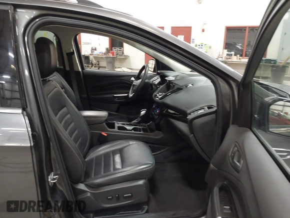 2019 Ford Escape Titanium with VIN 1FMCU9J91KUB11957, listed as a IAAI auction lot 41928264 with 72,460 mi miles. Bid and sale history available at carsss.com. Image 5.