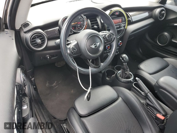 2015 MINI Hardtop S z VIN WMWXP7C51F2A33449, wystawiony jako Copart lot #55553455 z przebiegiem 77 577 mil mil oraz Szkoda całkowita • Salvage title. Historia ofert i sprzedaży dostępna na DreamBid. Obrazek 8.