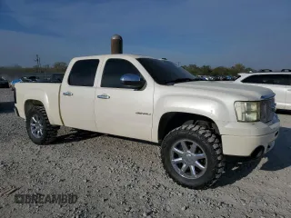 2011 GMC Sierra 1500 Denali z VIN 3GTP2XE23BG154941, wystawiony jako Copart lot #51020555 z przebiegiem 261 055 mil mil oraz Szkoda całkowita • Salvage title. Historia ofert i sprzedaży dostępna na DreamBid. Obrazek 4.