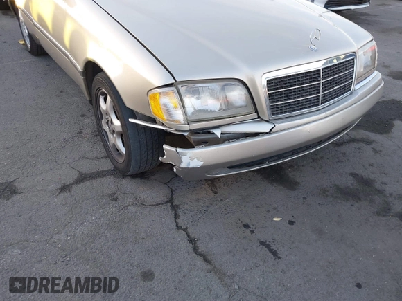 1995 Mercedes-Benz C with VIN WDBHA28E2SF191740, listed as a IAAI auction lot 41172625 with 331,540 mi miles. Bid and sale history available at carsss.com. Image 6.
