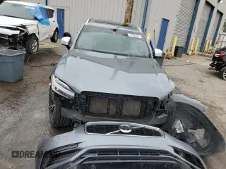 2017 Volvo XC90 R-Design with VIN YV4A22PM4H1155530, listed as a Copart auction lot 71935332 with 67,818 mi miles. Bid and sale history available at carsss.com. Image 5.