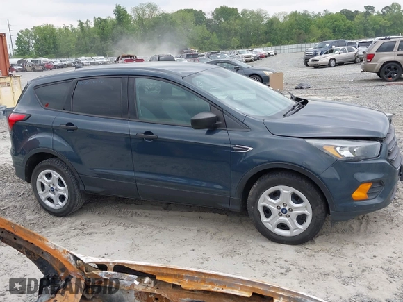 2019 Ford Escape S с VIN 1FMCU0F75KUB83831, выставлен на аукционе IAAI как лот 42048617 с пробегом 164 927 миль миль и . История ставок и продаж доступна на DreamBid. Изображение 13.