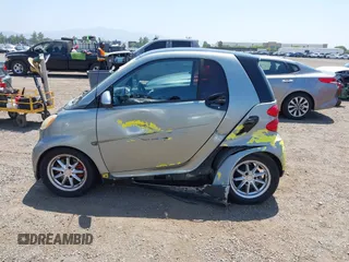 2008 Smart fortwo Pure with VIN WMEEJ31X08K139496, listed as a IAAI auction lot 42467749 with 108,787 mi miles and . Bid and sale history available at DreamBid. Image 14.