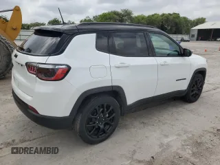 2022 Jeep Compass Latitude with VIN 3C4NJCBB9NT211131, listed as a Copart auction lot 54929515 with 39,506 mi miles and Salvage title. Bid and sale history available at DreamBid. Image 3.