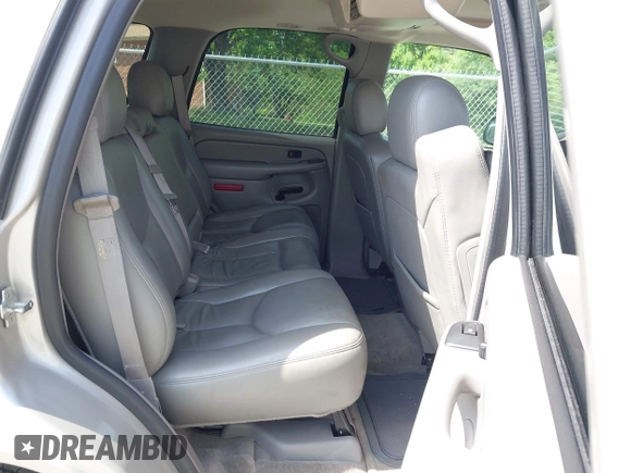 2005 GMC Yukon SLT z VIN 1GKEK13T35R127330, wystawiony jako IAAI lot #42138030 z przebiegiem 195 079 mil mil oraz . Historia ofert i sprzedaży dostępna na DreamBid. Obrazek 8.