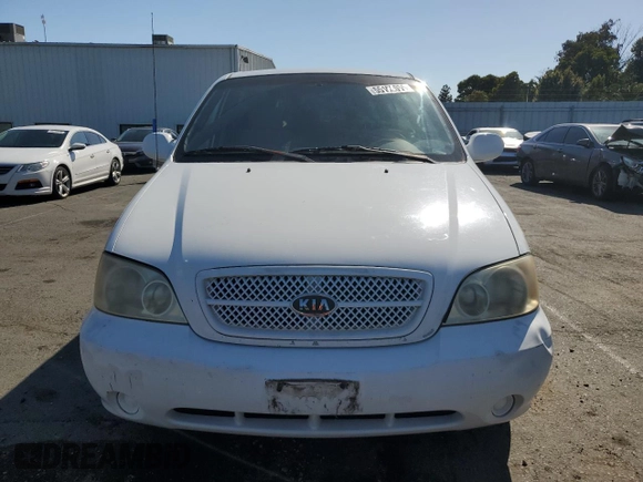 2005 Kia Sedona LX with VIN KNDUP132656669670, listed as a Copart auction lot 55102055 with 107,584 mi miles and Clean Title. Bid and sale history available at DreamBid. Image 5.