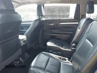 2018 Toyota Highlander SE with VIN 5TDJZRFH3JS825072, listed as a IAAI auction lot 42155887 with 110,920 mi miles and . Bid and sale history available at DreamBid. Image 8.