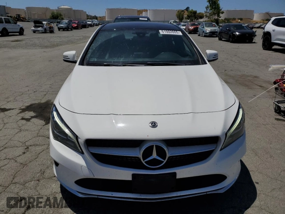 2019 Mercedes-Benz CLA 250 z VIN WDDSJ4EB8KN744108, wystawiony jako Copart lot #61002865 z przebiegiem 87 522 mil mil oraz Szkoda całkowita • Salvage title. Historia ofert i sprzedaży dostępna na DreamBid. Obrazek 5.