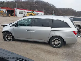 2011 Honda Odyssey EX-L with VIN 5FNRL5H61BB004096, listed as a IAAI auction lot 41917946 with 142,005 mi miles. Bid and sale history available at carsss.com. Image 15.