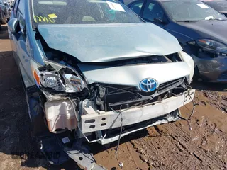 2013 Toyota Prius One with VIN JTDKN3DUXD1693295, listed as a IAAI auction lot 41768901 with 152,620 mi miles. Bid and sale history available at carsss.com. Image 6.