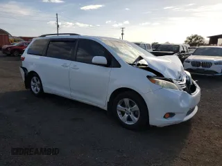 2015 Toyota Sienna LE AAS with VIN 5TDKK3DC9FS665350, listed as a Copart auction lot 49748705 with 107,498 mi miles and Salvage Title. Bid and sale history available at DreamBid. Image 4.