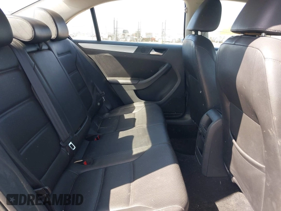 2014 Volkswagen Jetta Sedan SE w/Connectivity/Sunroof PZEV with VIN 3VWD17AJ8EM434456, listed as a IAAI auction lot 42099297 with 92,773 mi miles. Bid and sale history available at carsss.com. Image 8.