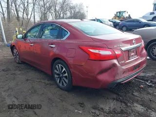2016 Nissan Altima SR with VIN 1N4AL3AP1GC269826, listed as a IAAI auction lot 41664309 with 70,740 mi miles and . Bid and sale history available at carsss.com. Image 3.