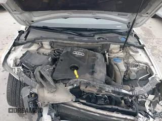2014 Audi A4 Premium Plus z VIN WAUFFAFL2EN021407, wystawiony jako IAAI lot #42418122 z przebiegiem 226 243 mil mil oraz . Historia ofert i sprzedaży dostępna na DreamBid. Obrazek 10.