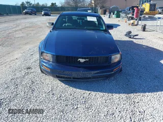 2007 Ford Mustang Deluxe with VIN 1ZVFT80N575315401, listed as a IAAI auction lot 41698515 with 157,141 mi miles. Bid and sale history available at carsss.com. Image 13.
