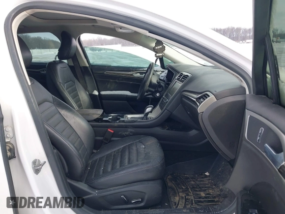 2014 Ford Fusion SE Hybrid with VIN 3FA6P0LU8ER192043, listed as a IAAI auction lot 41617422 with 131,772 mi miles. Bid and sale history available at carsss.com. Image 5.