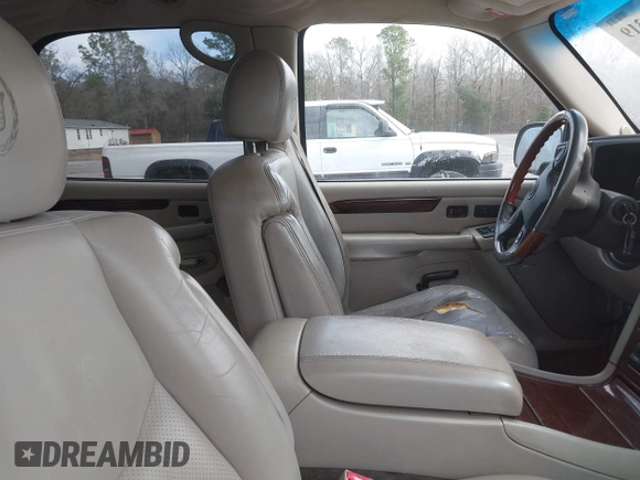 2003 Cadillac Escalade с VIN 1GYEC63T03R170763, выставлен на аукционе IAAI как лот 41651319 с пробегом 470 161 миль миль и . История ставок и продаж доступна на DreamBid. Изображение 5.