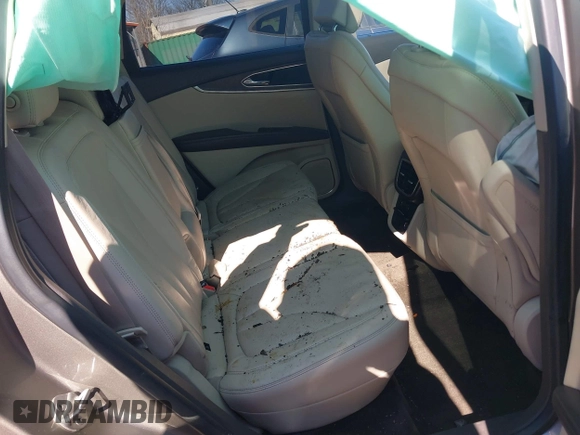 2016 Lincoln MKX Reserve with VIN 2LMTJ6LR7GBL90370, listed as a IAAI auction lot 41578776 with Not Provided miles and . Bid and sale history available at DreamBid. Image 8.