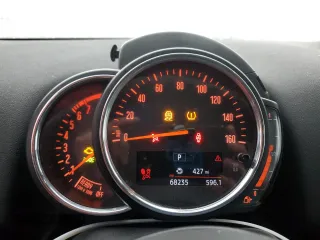 2019 MINI Countryman Cooper z VIN WMZYS7C59K3F46491, wystawiony jako Copart lot #48635555 z przebiegiem 68 235 mil mil oraz Szkoda całkowita • Salvage title. Historia ofert i sprzedaży dostępna na DreamBid. Obrazek 9.