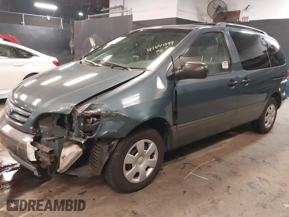 2003 Toyota Sienna CE with VIN 4T3ZF19C03U510244, listed as a IAAI auction lot 41441599 with 126,030 mi miles. Bid and sale history available at carsss.com. Image 6.