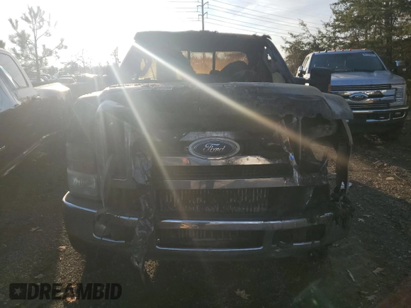 2008 Ford F-350 XL with VIN 1FTWX31R88EA33489, listed as a Copart auction lot 81902834 with Not Provided miles and Salvage Title. Bid and sale history available at DreamBid. Image 5.