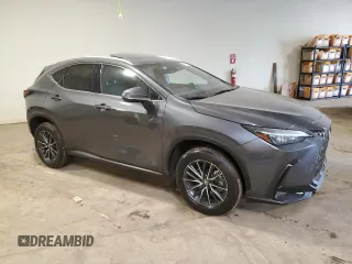 2024 Lexus NX 350 Premium z VIN 2T2GGCEZ7RC051044, wystawiony jako Copart lot #59289795 z przebiegiem 9769 mil mil oraz Szkody całkowita. Historia ofert i sprzedaży dostępna na DreamBid. Obrazek 4.