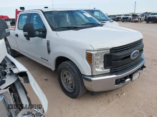 2018 Ford F-350 XL с VIN 1FT7W3AT6JEC70670, выставлен на аукционе IAAI как лот 42365675 с пробегом 208 795 миль миль и . История ставок и продаж доступна на DreamBid. Изображение 1.