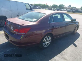 2008 Toyota Avalon XL with VIN 4T1BK36BX8U309181, listed as a IAAI auction lot 41819670 with 227,129 mi miles. Bid and sale history available at carsss.com. Image 4.