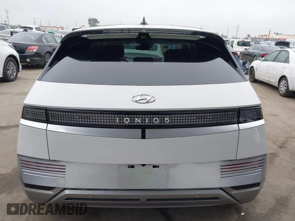 2024 Hyundai Ioniq 5 Limited z VIN KM8KR4DE3RU331605, wystawiony jako IAAI lot #42162513 z przebiegiem 3 048 mil mil oraz . Historia ofert i sprzedaży dostępna na DreamBid. Obrazek 17.