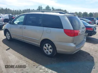 2008 Toyota Sienna XLE with VIN 5TDZK22C18S178979, listed as a IAAI auction lot 42024980 with 202,865 mi miles. Bid and sale history available at carsss.com. Image 3.