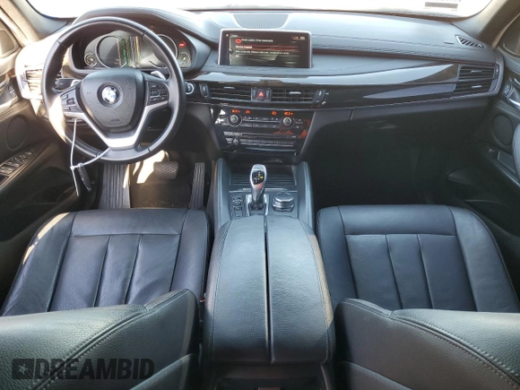 2017 BMW X6 sDrive35i with VIN 5UXKU0C3XH0G68923, listed as a Copart auction lot 83818484 with 0 mi miles and Salvage Title. Bid and sale history available at carsss.com. Image 8.