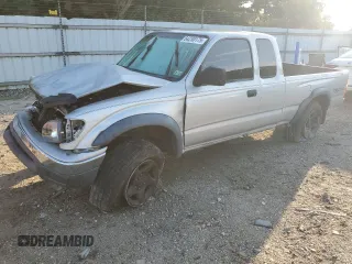 2002 Toyota Tacoma PreRunner with VIN 5TESM92N82Z120836, listed as a Copart auction lot 64230175 with 286,155 mi miles and Salvage title. Bid and sale history available at DreamBid. Image 1.