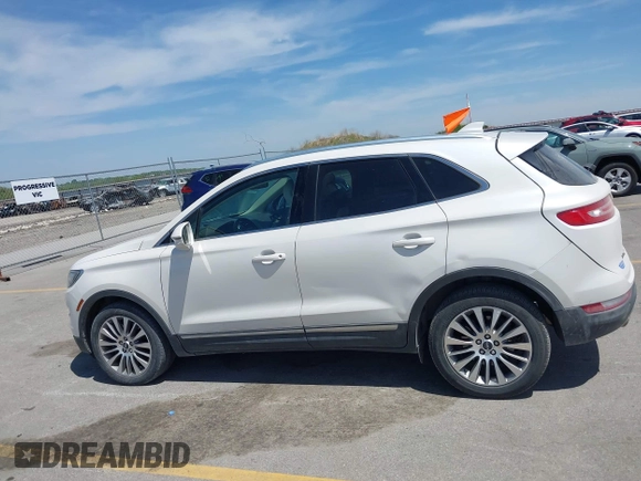 2017 Lincoln MKC Reserve with VIN 5LMTJ3DH6HUL13417, listed as a IAAI auction lot 42231525 with 150,762 mi miles and . Bid and sale history available at DreamBid. Image 14.