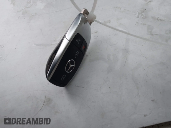 2020 Mercedes-Benz E 350 z VIN W1KZF8DB4LA826368, wystawiony jako IAAI lot #41449930 z przebiegiem 31 319 mil mil oraz . Historia ofert i sprzedaży dostępna na DreamBid. Obrazek 11.