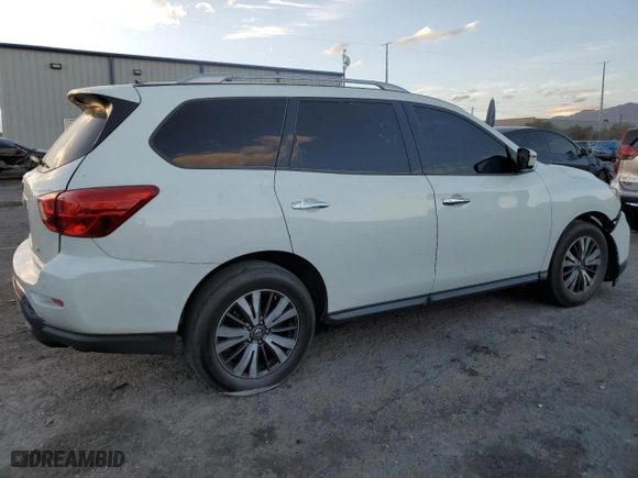 2017 Nissan Pathfinder SV with VIN 5N1DR2MNXHC686613, listed as a Copart auction lot 43831825 with 123,711 mi miles and Salvage Title. Bid and sale history available at carsss.com. Image 3.