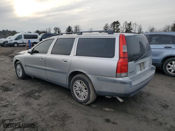 2004 Volvo V70 with VIN YV1SW61T742427022, listed as a Copart auction lot 42996185 with NaN miles and Salvage Title. Bid and sale history available at carsss.com. Image 2.