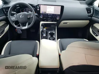 2024 Lexus NX 350h Premium z VIN 2T2GKCEZXRC024080, wystawiony jako Copart lot #51168175 z przebiegiem 8 363 mil mil oraz Szkoda całkowita • Salvage title. Historia ofert i sprzedaży dostępna na DreamBid. Obrazek 8.
