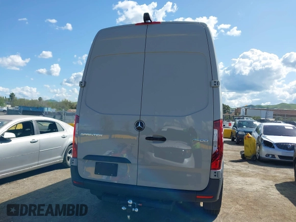 2025 Mercedes-Benz Sprinter Cargo with VIN W1Y4KBHY9ST205086, listed as a IAAI auction lot 41922358 with 5,590 mi miles and . Bid and sale history available at carsss.com. Image 16.